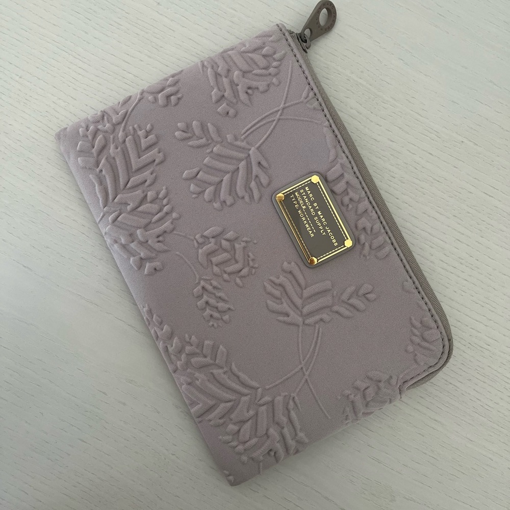 Marc Jacob’s mini iPad case - accessory bag (like new)
